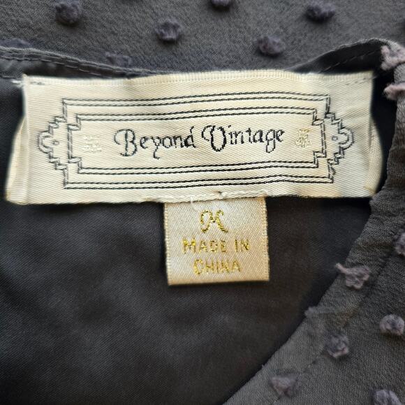 M Beyond Vintage Gray Women's Silk Top Size M Swiss Dot Sheer Sleeves Slit Back - Picture 10 of 11